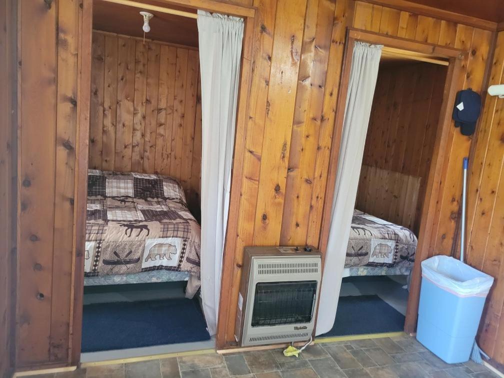Cabin 2 Manistique Extérieur photo